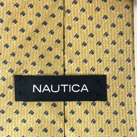 Nautica 100% Silk Tie Gold Tan Navy Blue Cube Geometric Pattern Classic Mens - Picture 5 of 7